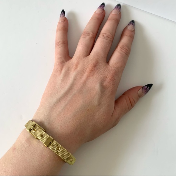 Gold tone belt bracelet 6-8" - Picture 3 of 5